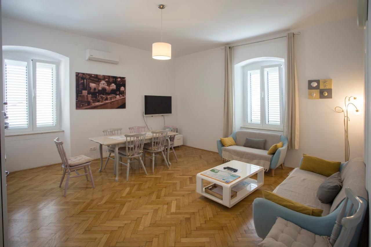 Town Place Apartment Split Eksteriør billede